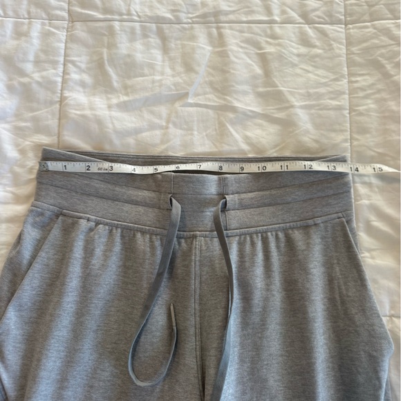 Lululemon Ready to Rulu High-Rise Jogger in
Heathered Raceway Grey - Picture 6 of 9